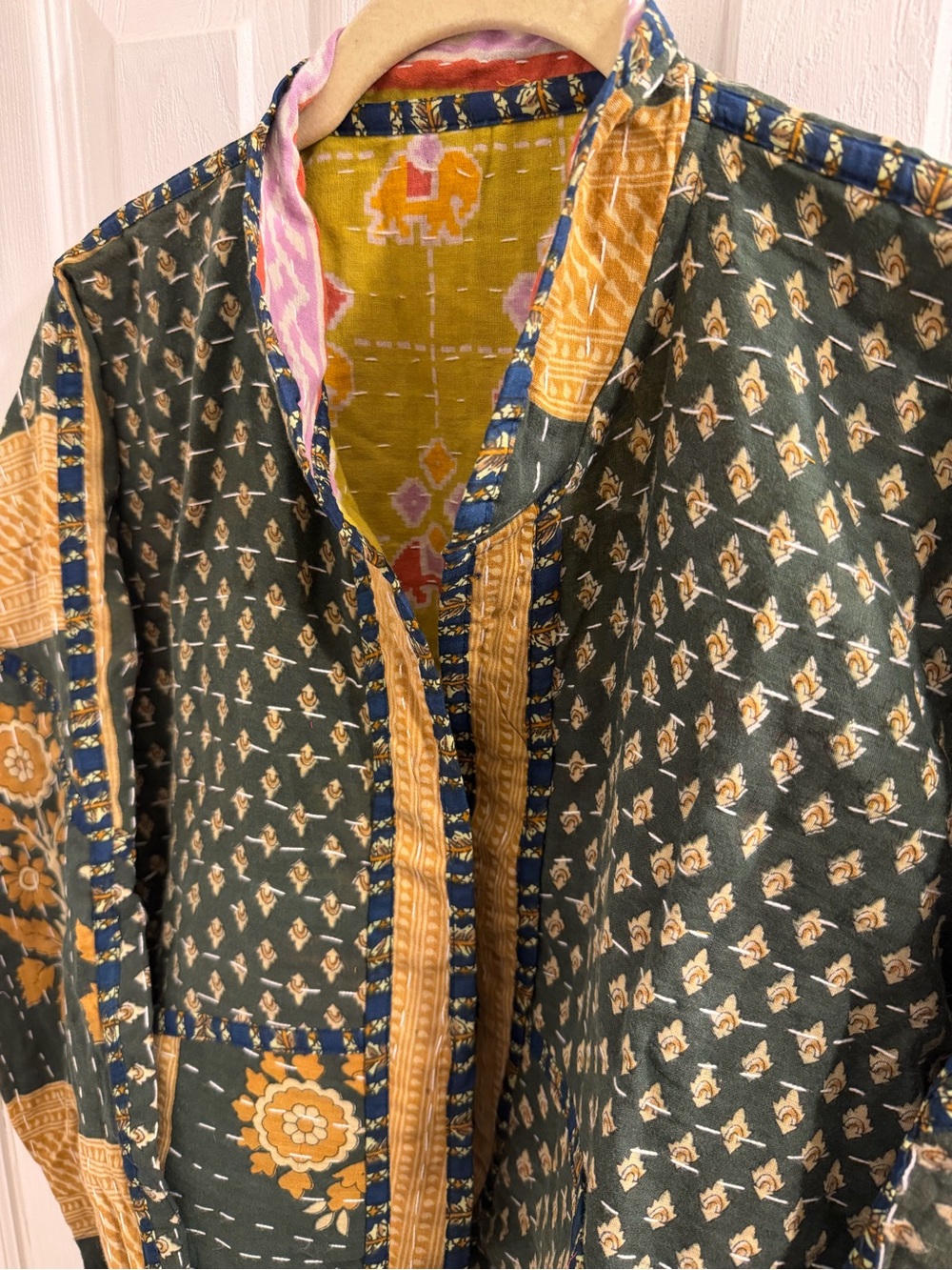 Cropped Reversible Kantha Jacket - Picture 2 of 9